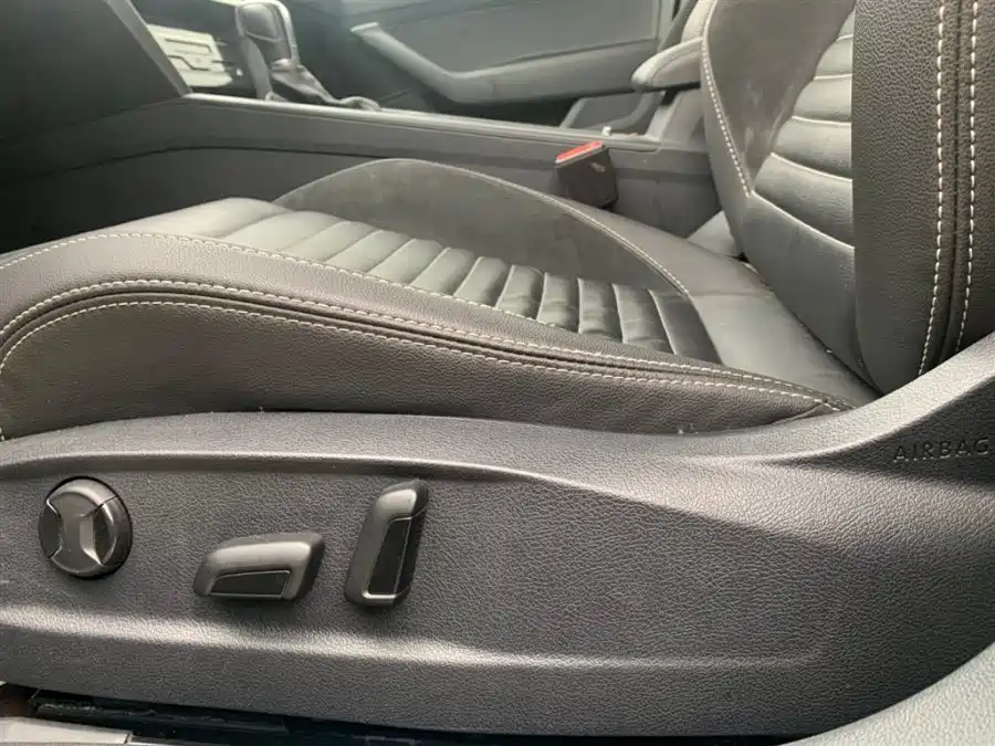 Volkswagen Magotan 2020 280TSI DSG Comfort фото 4