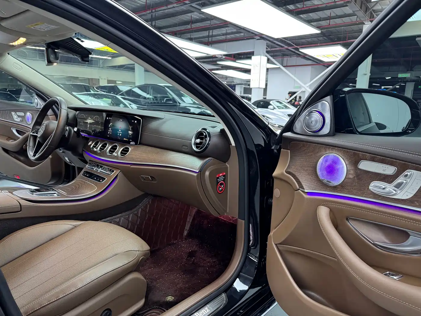 Mercedes-Benz E-Class 2022 E 300 L Fashion фото 14
