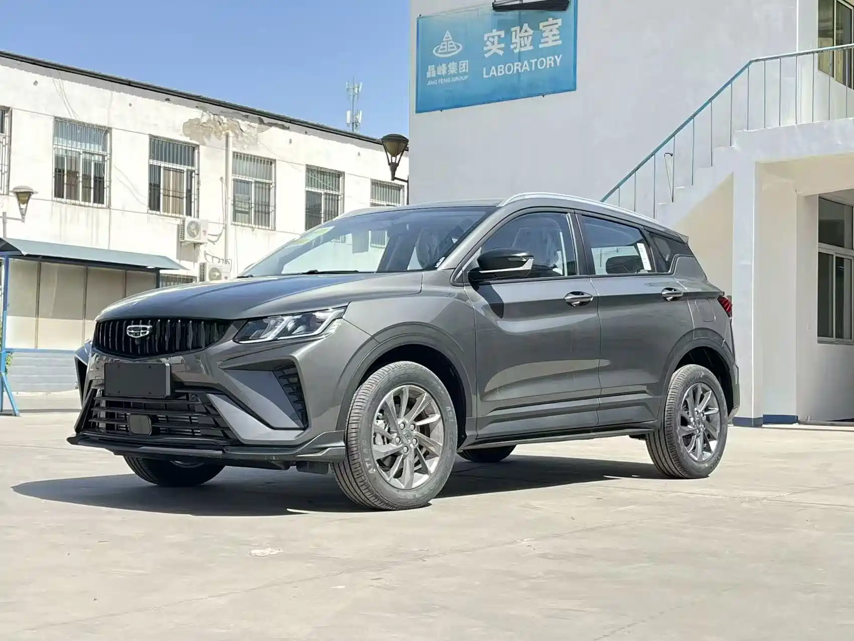 Фото 1 - Geely Coolray