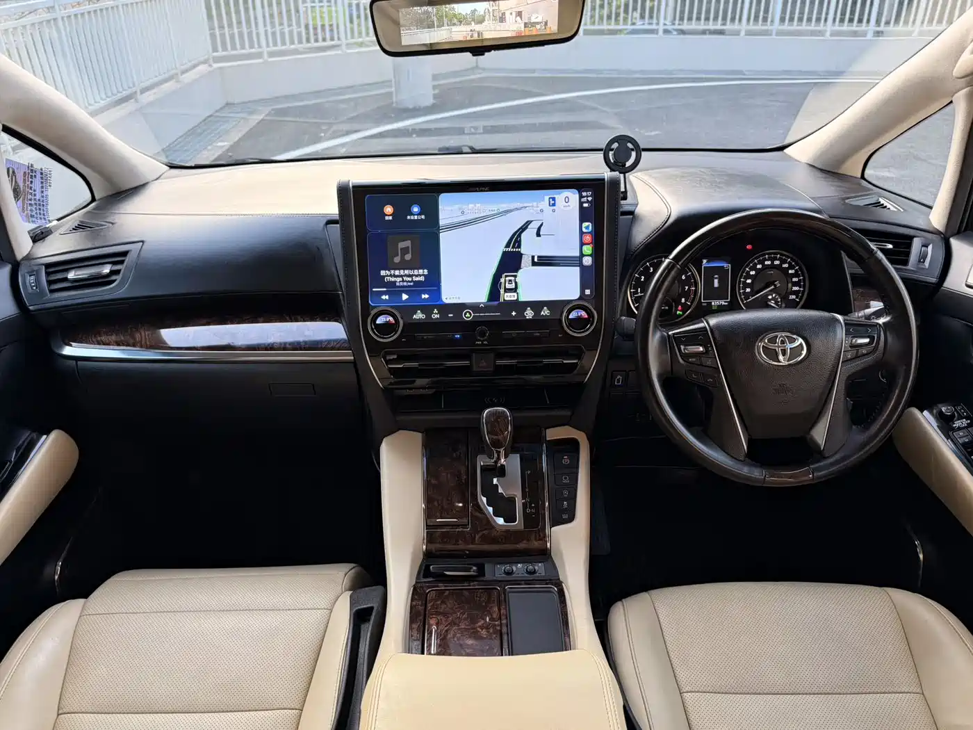 Toyota Alphard 2018 3.5L Luxury фото 5