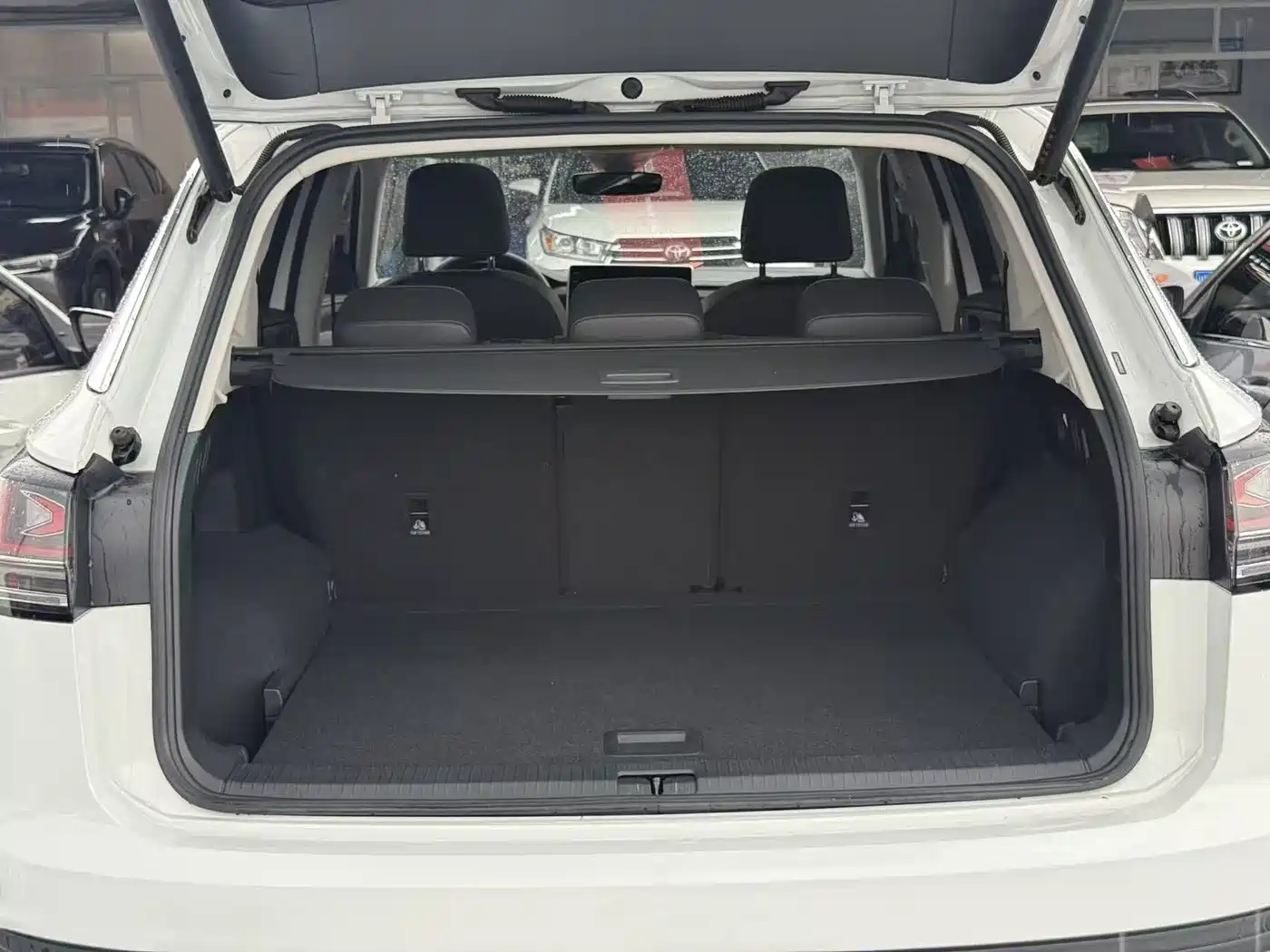 Volkswagen Tayron 2024 330TSI 2WD Luxury Plus Advanced фото 5