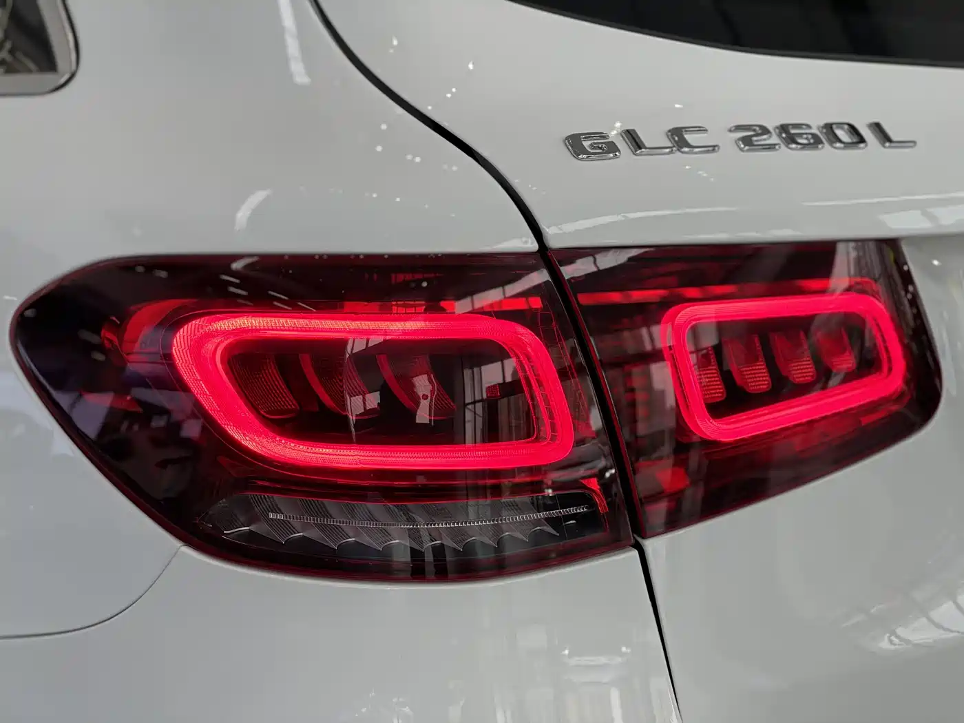 MERCEDES-BENZ GLC