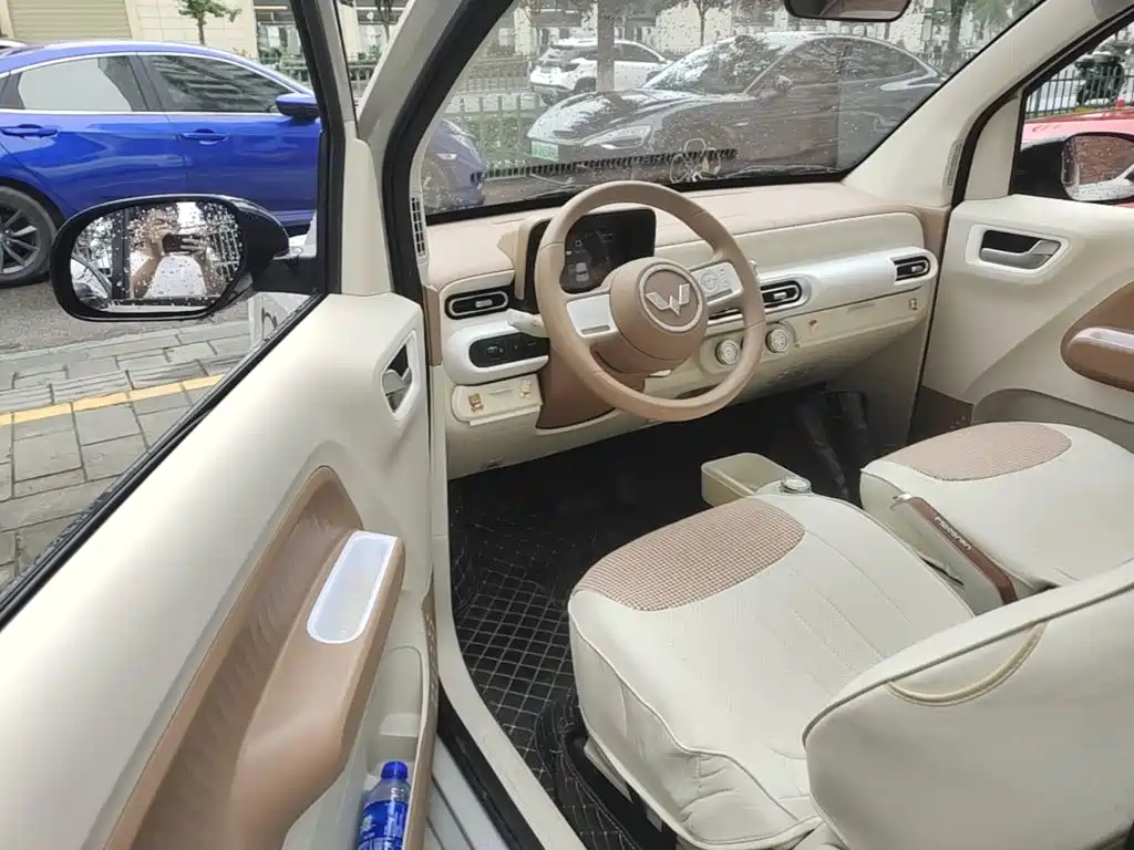 Wuling Motors Hongguang MINIEV 2026 2024 3rd Generation 215km Youth Edition