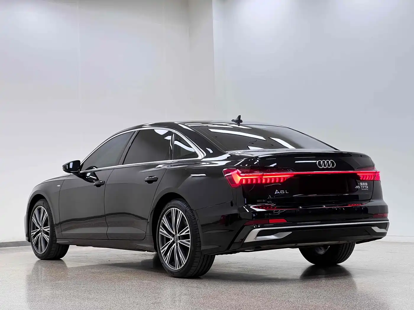 Audi A6L 2024 45 TFSI Premium Dynamic фото 4