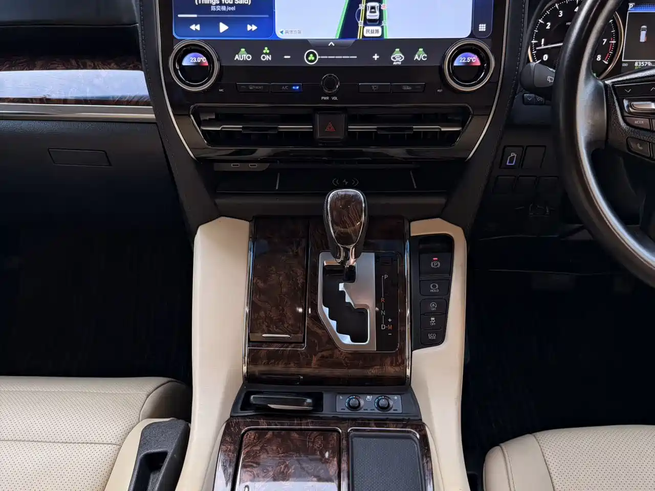 Toyota Alphard 2018 3.5L Luxury фото 8