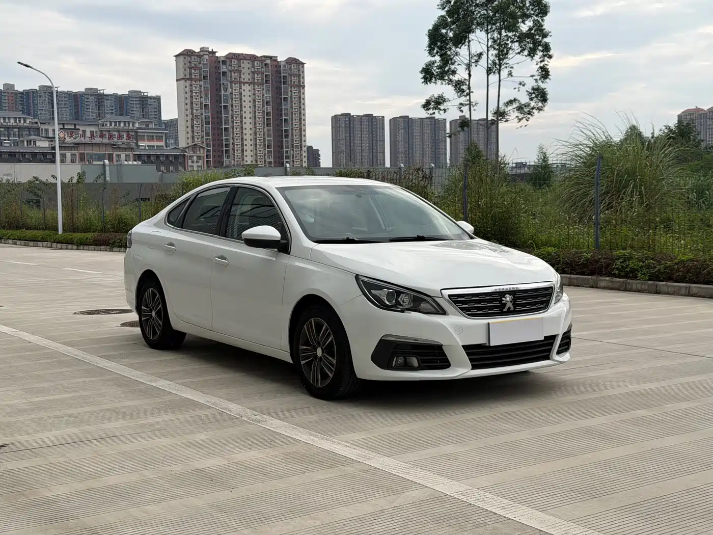 Peugeot 308 2017 2016 1.6L Automatic Luxury
