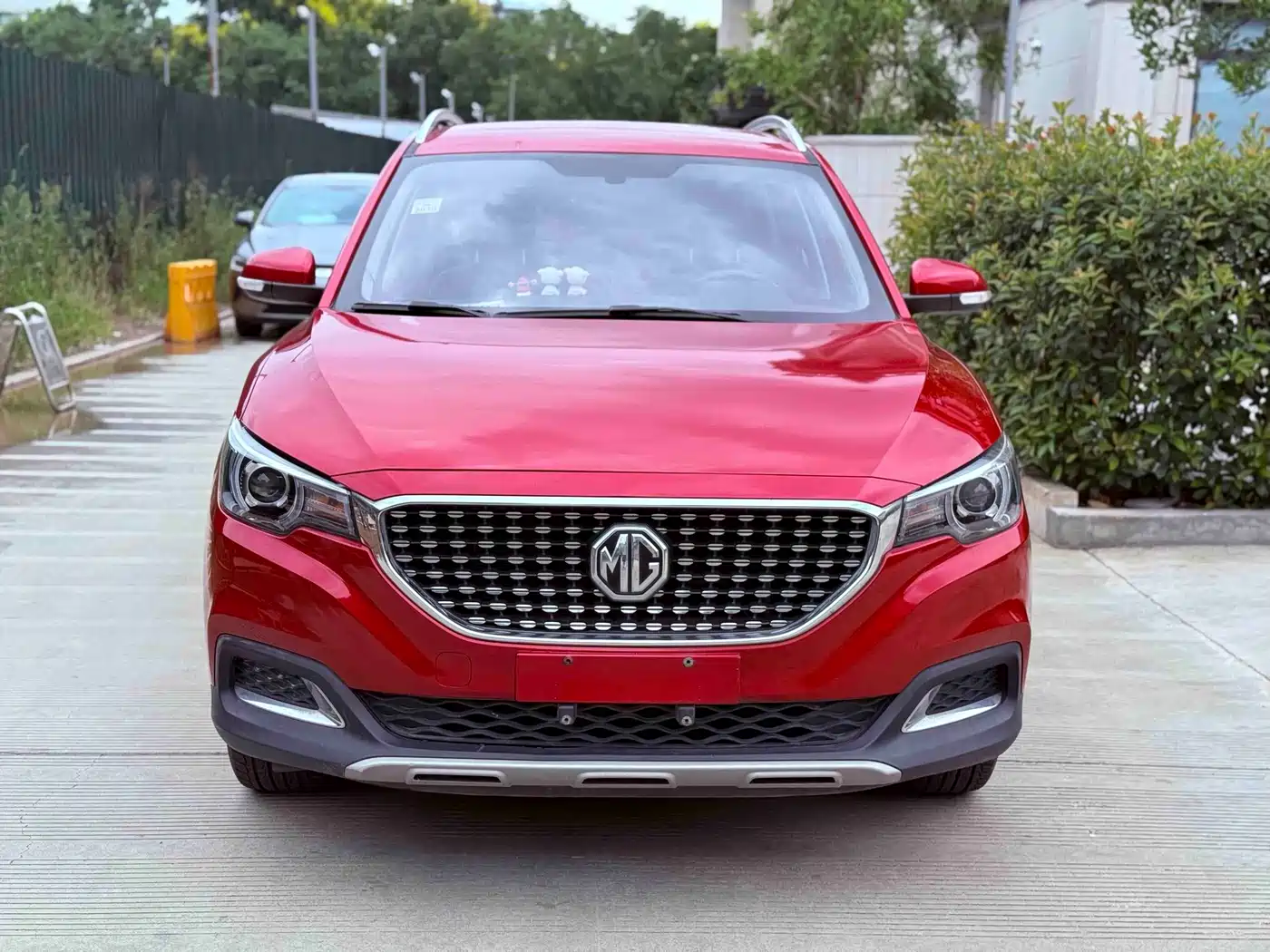 Photo 2 - MG ZS