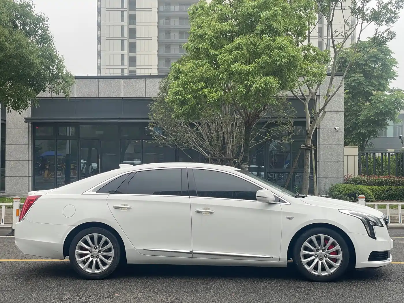 Cadillac XTS 2020 2018 28T Technology