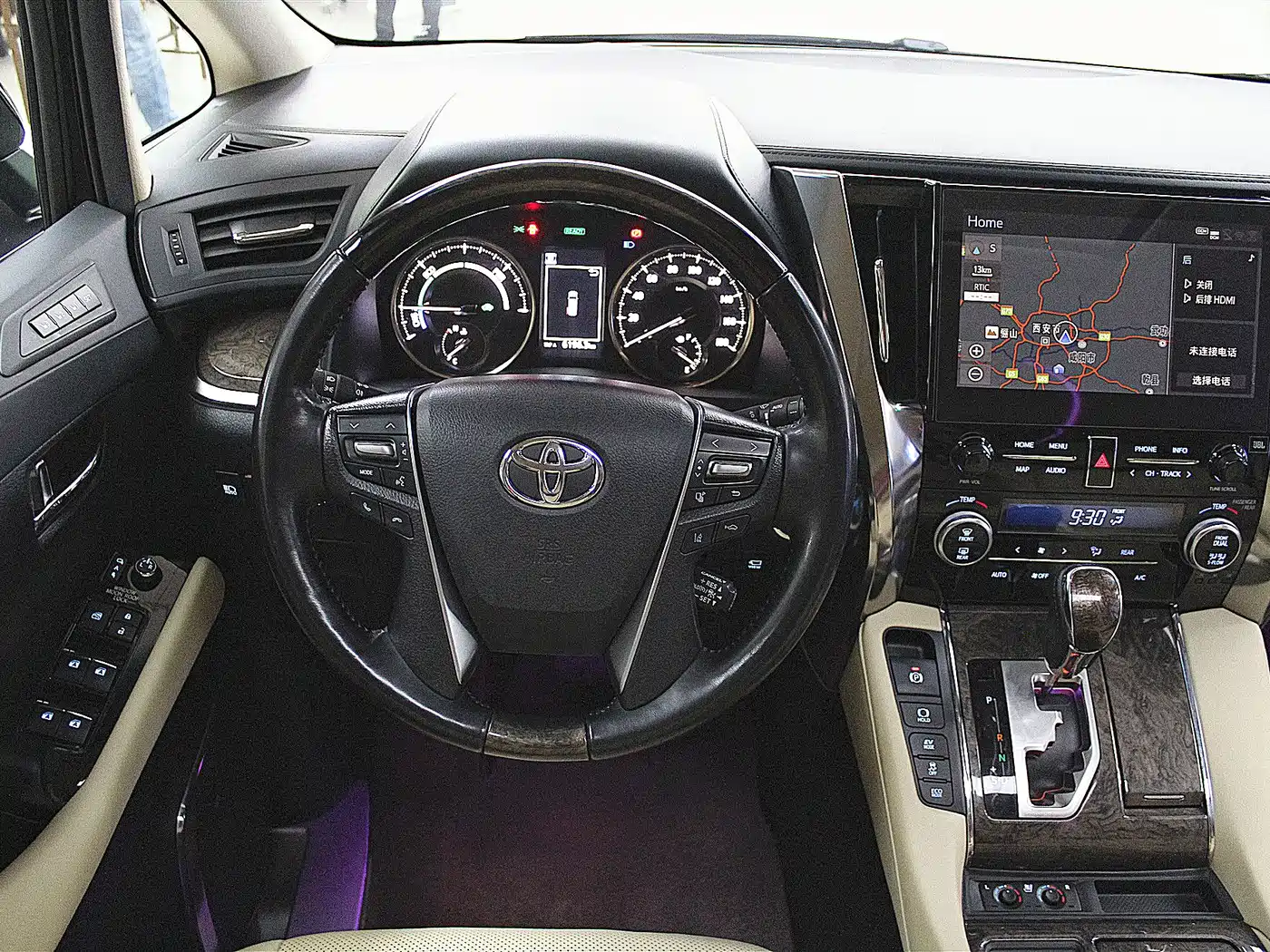 Toyota Alphard 2021 Hybrid 2.5L Premium фото 10