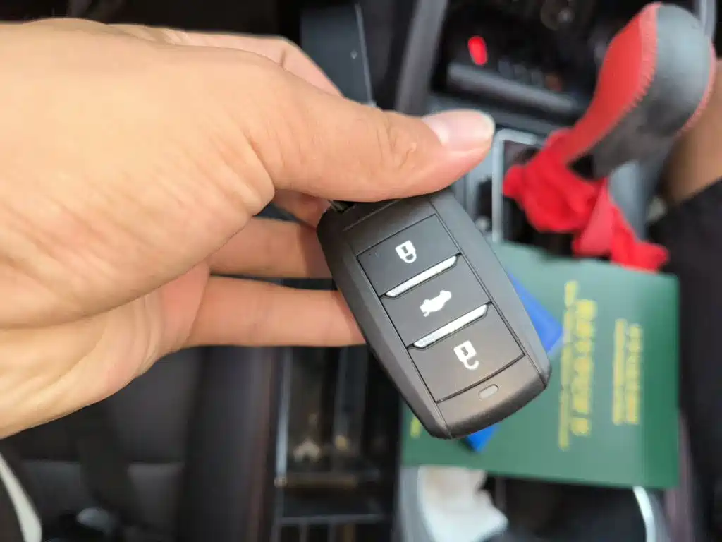 Changan CS75 2016 2016 1.8T Auto Elite China V