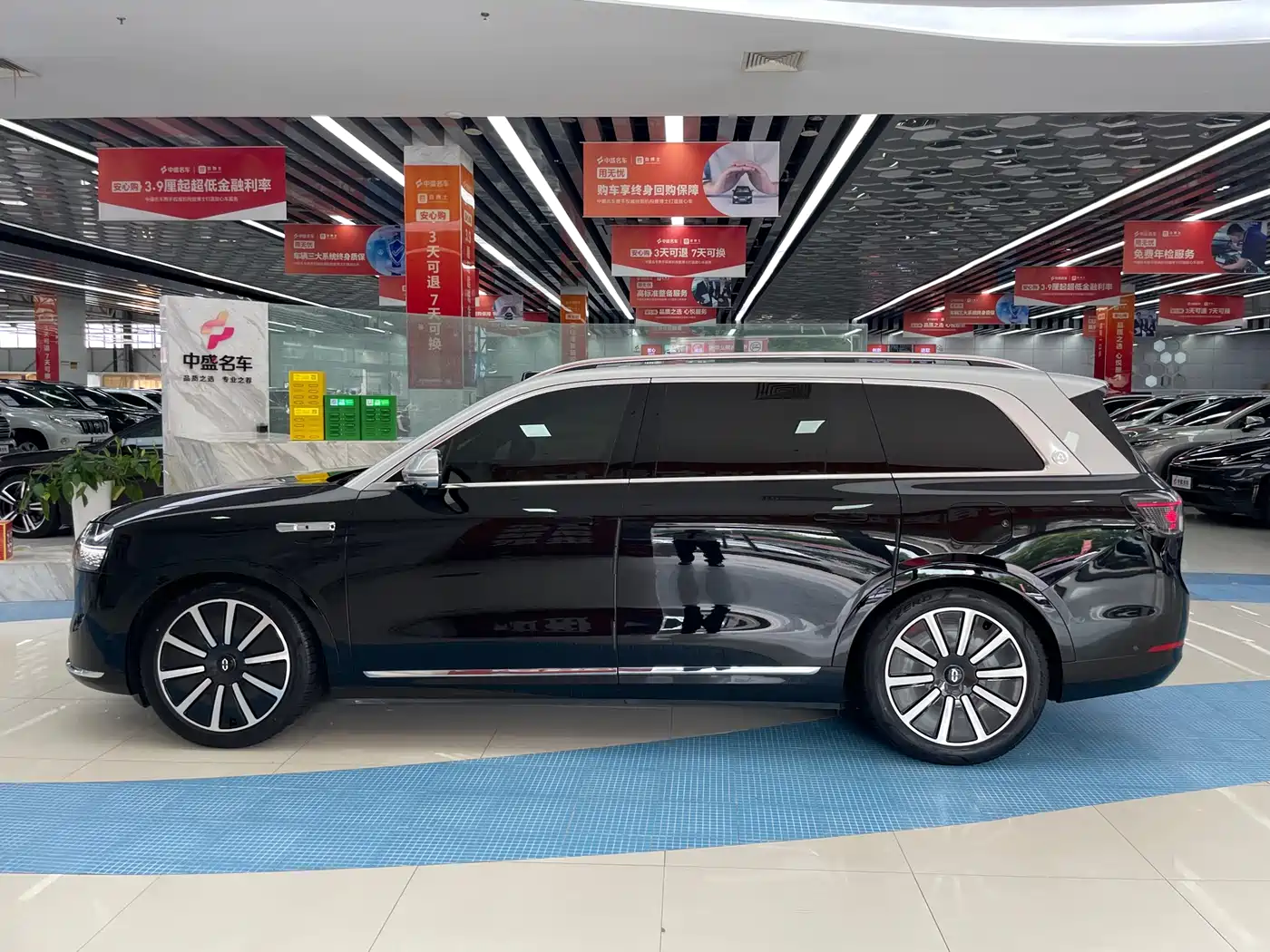 AITO Wenjie AITO M9 2024 Range Extender Max 52kWh 6-seater фото 6