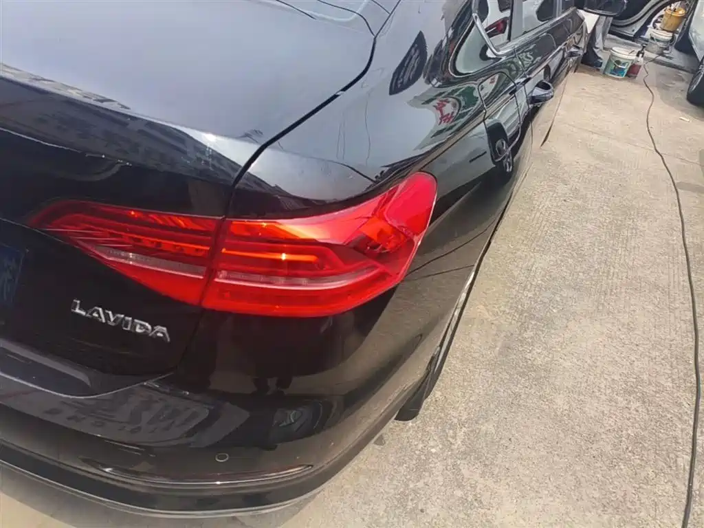 Volkswagen Lavida 2019 1.5L Automatic Comfort Edition China VI фото 8