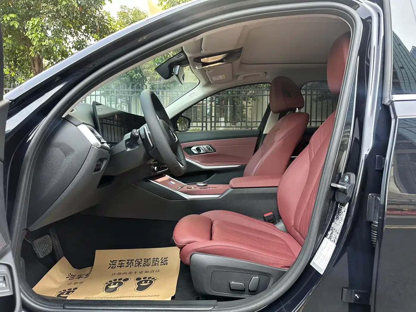 BMW 3 Series 2025 325Li M Sport Package фото 11