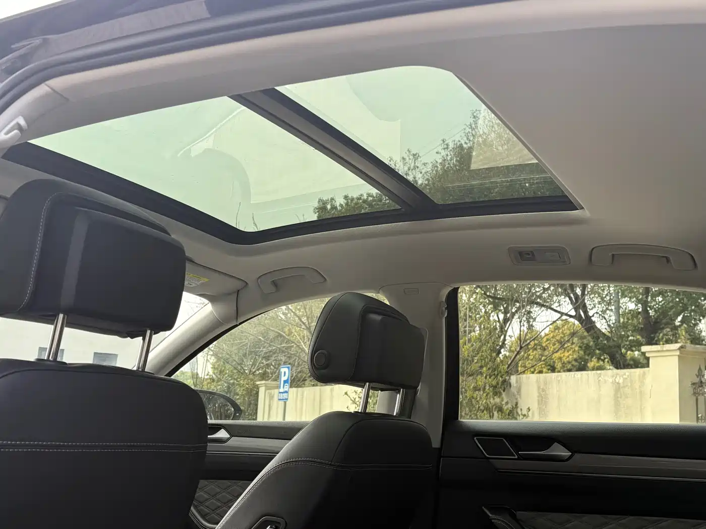 Volkswagen Magotan 2023 2 Million Units Anniversary Edition 330TSI DSG Leading Type фото 11