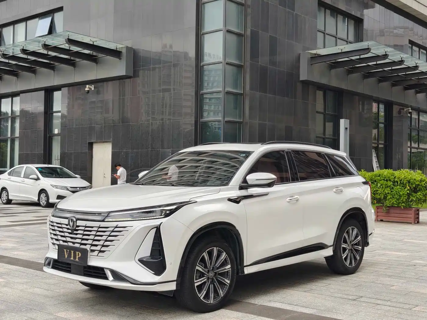 Фото 2 - Changan CS75 PLUS