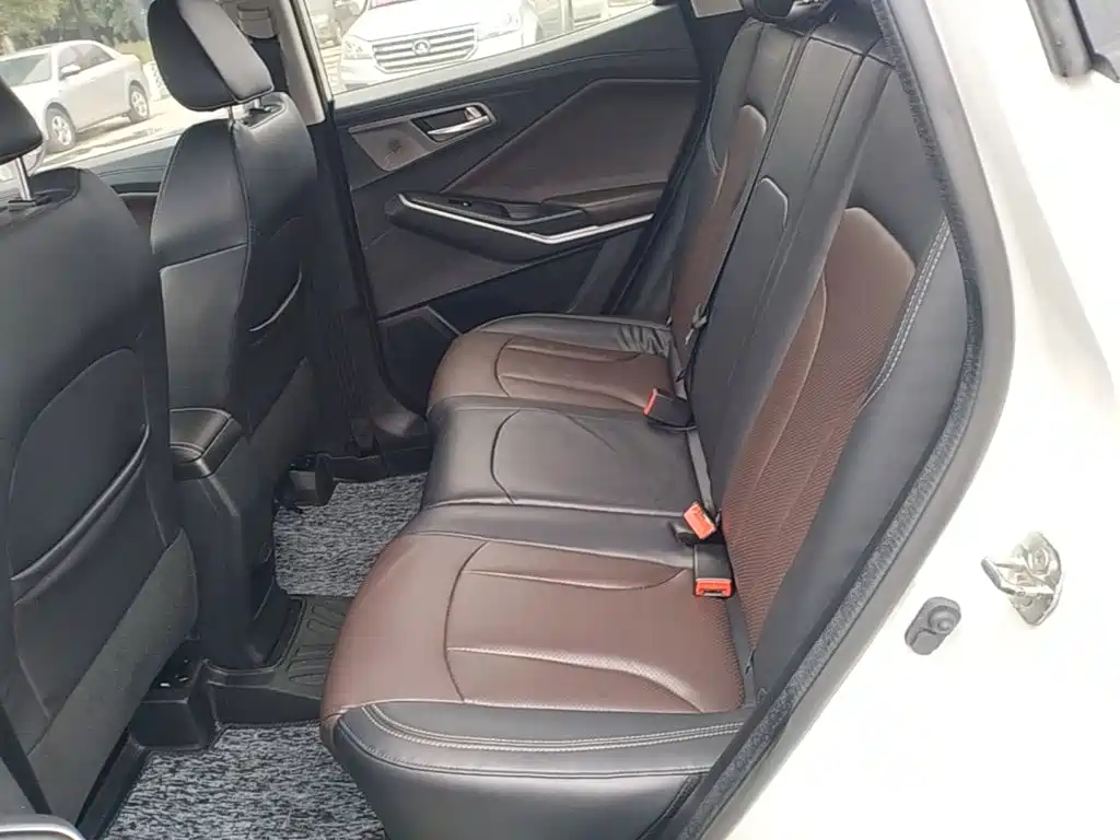 Changan CS15 2019 2019 1.5L Auto Progressive China VI