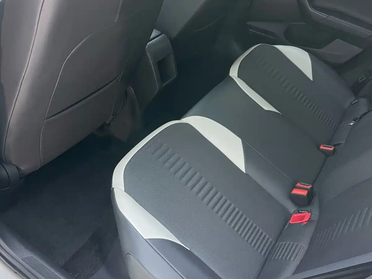 Volkswagen Polo 2023 2023 Facelift Plus 1.5L Auto Chroma Tech Edition
