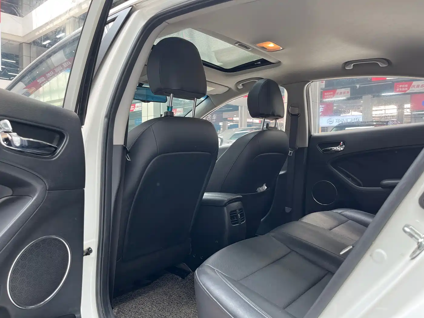 Kia K3 2015 1.6L Automatic DLX фото 5
