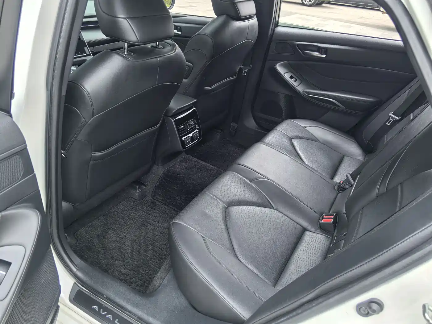 Toyota Avalon 2019 2.0L XLE Premium Edition (China VI) фото 14