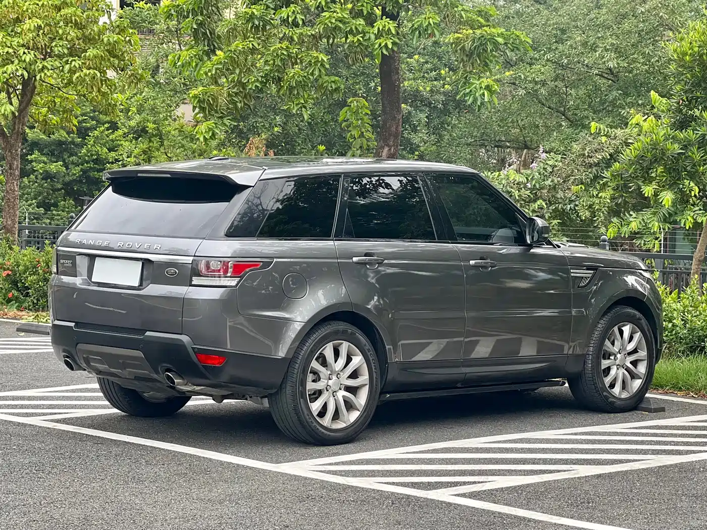 Land Rover Range Rover Sport 2016 Model 3.0 SC V6 HSE фото 7