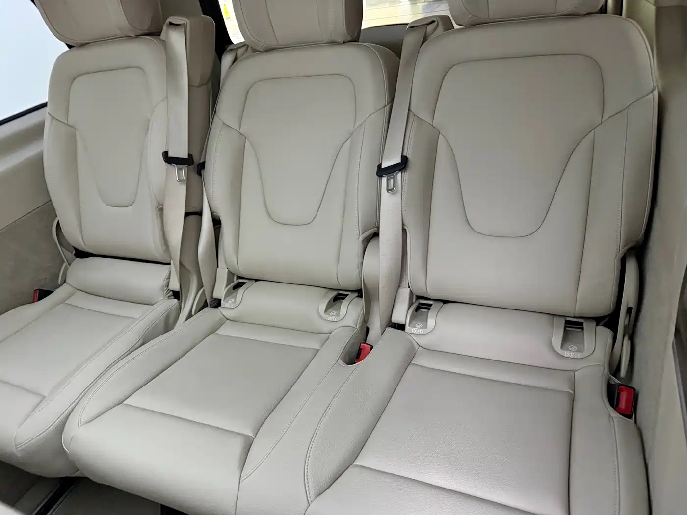 Mercedes-Benz V-Class 2021 V 260 L Long Wheelbase Premium Edition фото 21