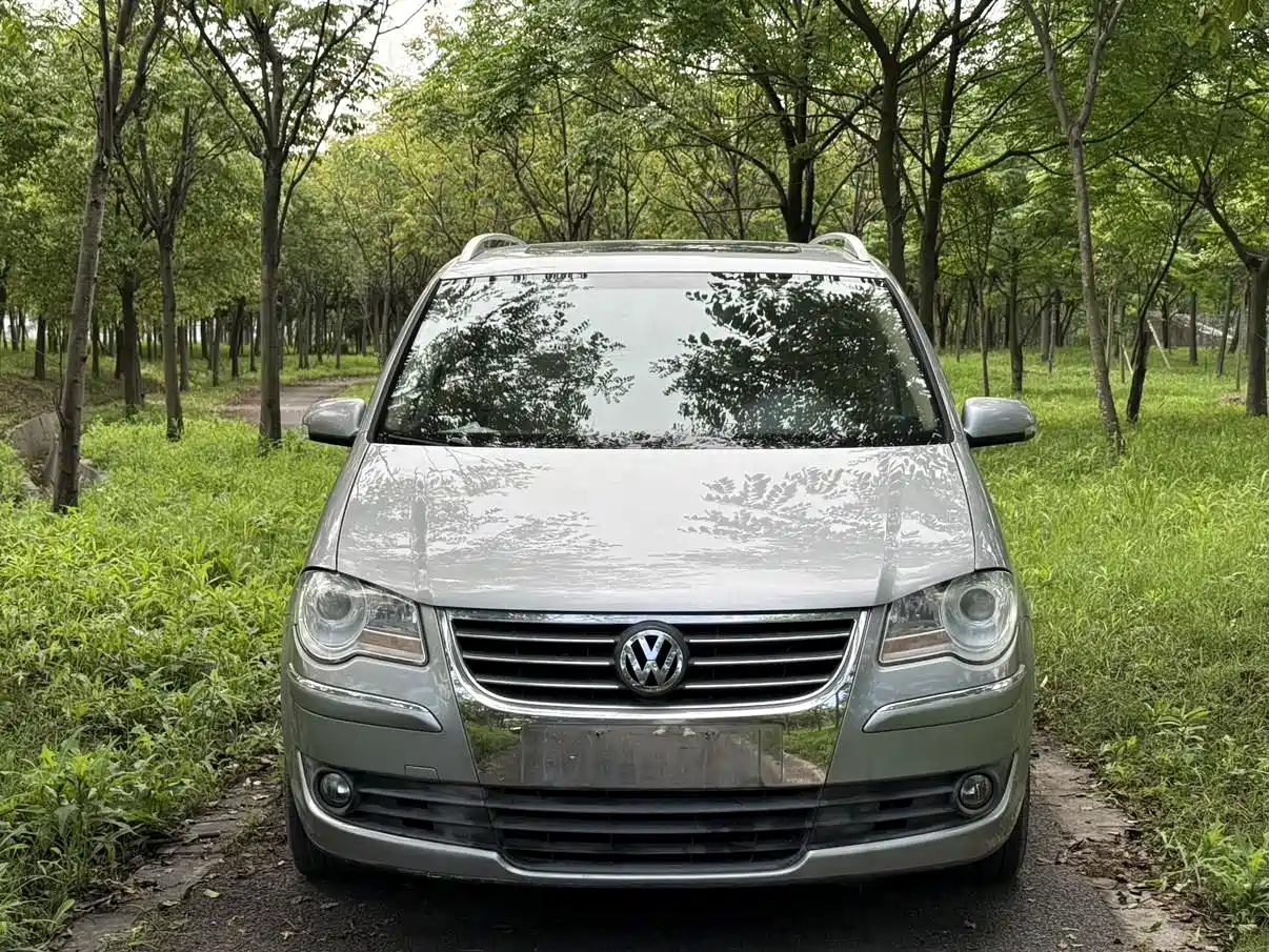 Volkswagen Touran 2008 Model 1.8T Premium Smart Edition Automatic 7-Seater фото 2