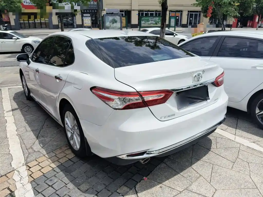 Toyota Camry 2023 2.0G Luxury Edition фото 8