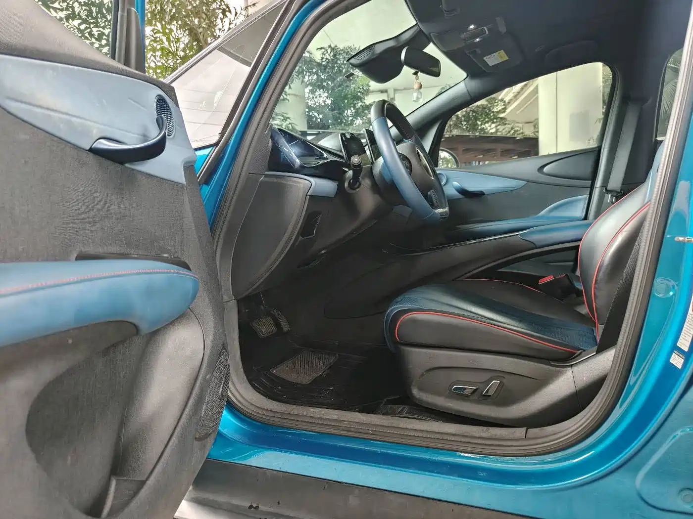 BYD Dolphin 2023 401km Knight Edition фото 13