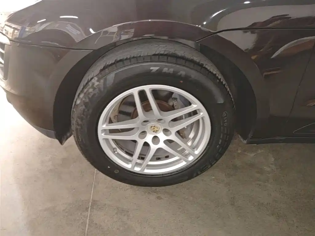 Porsche Macan 2017 Macan 2.0T фото 23