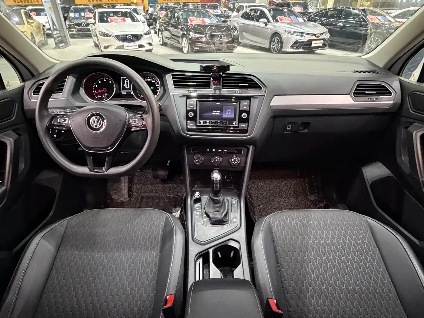 Volkswagen Tiguan L 2019 330TSI Automatic 2WD Trend Edition China VI фото 6