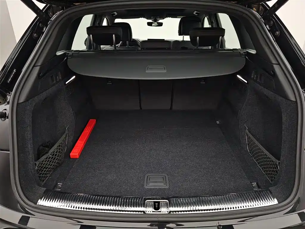 Audi Q5L 2024 Model 45 TFSI Luxury Dynamic фото 2