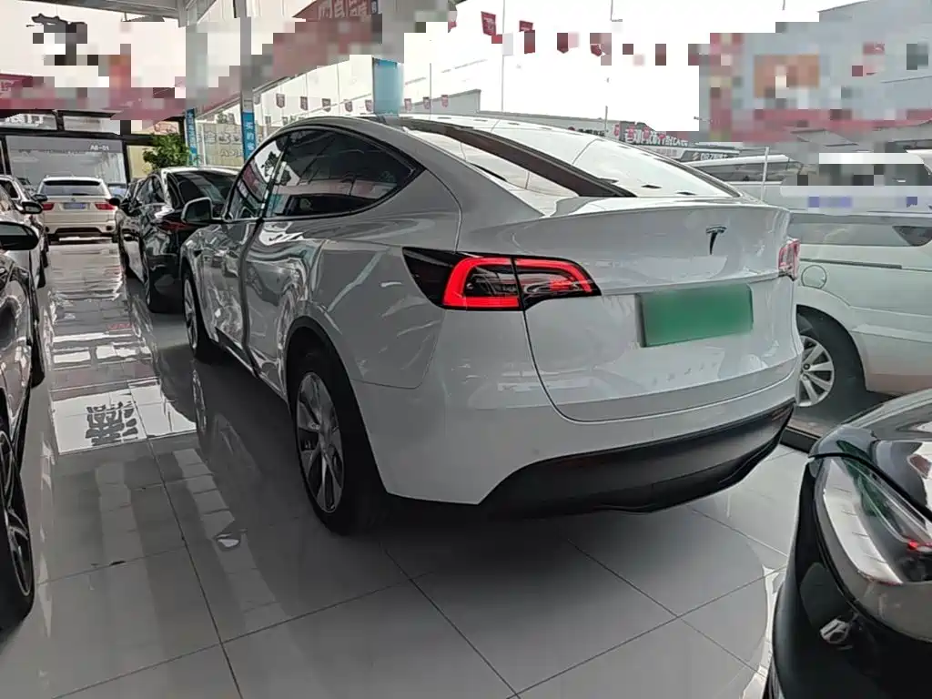 Фото 5 - Tesla Model Y