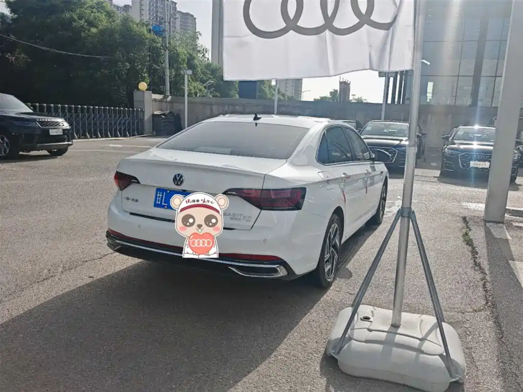 Volkswagen Sagitar 2023 300TSI DSG Surpassing Edition фото 3
