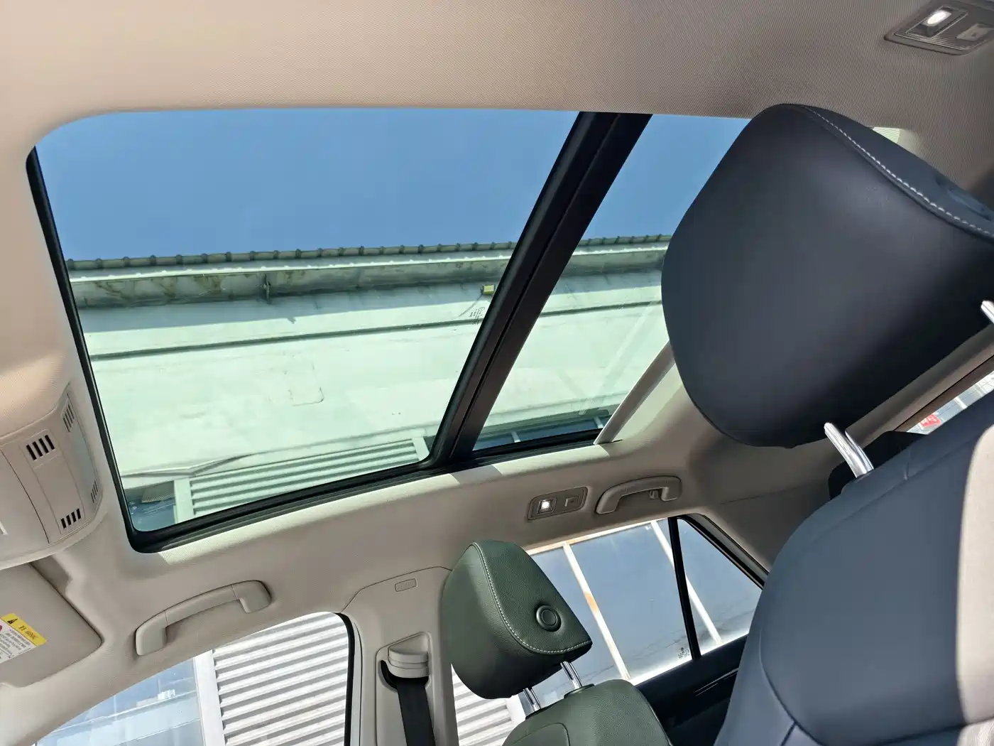 VOLKSWAGEN T ROC EXPLORING SONGS