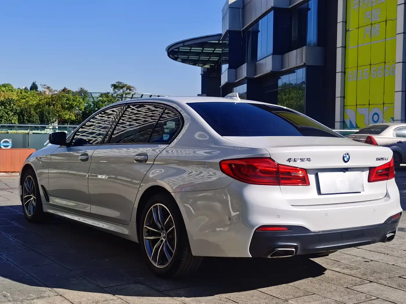 BMW 5 Series 2019 525Li M Sport Package фото 9