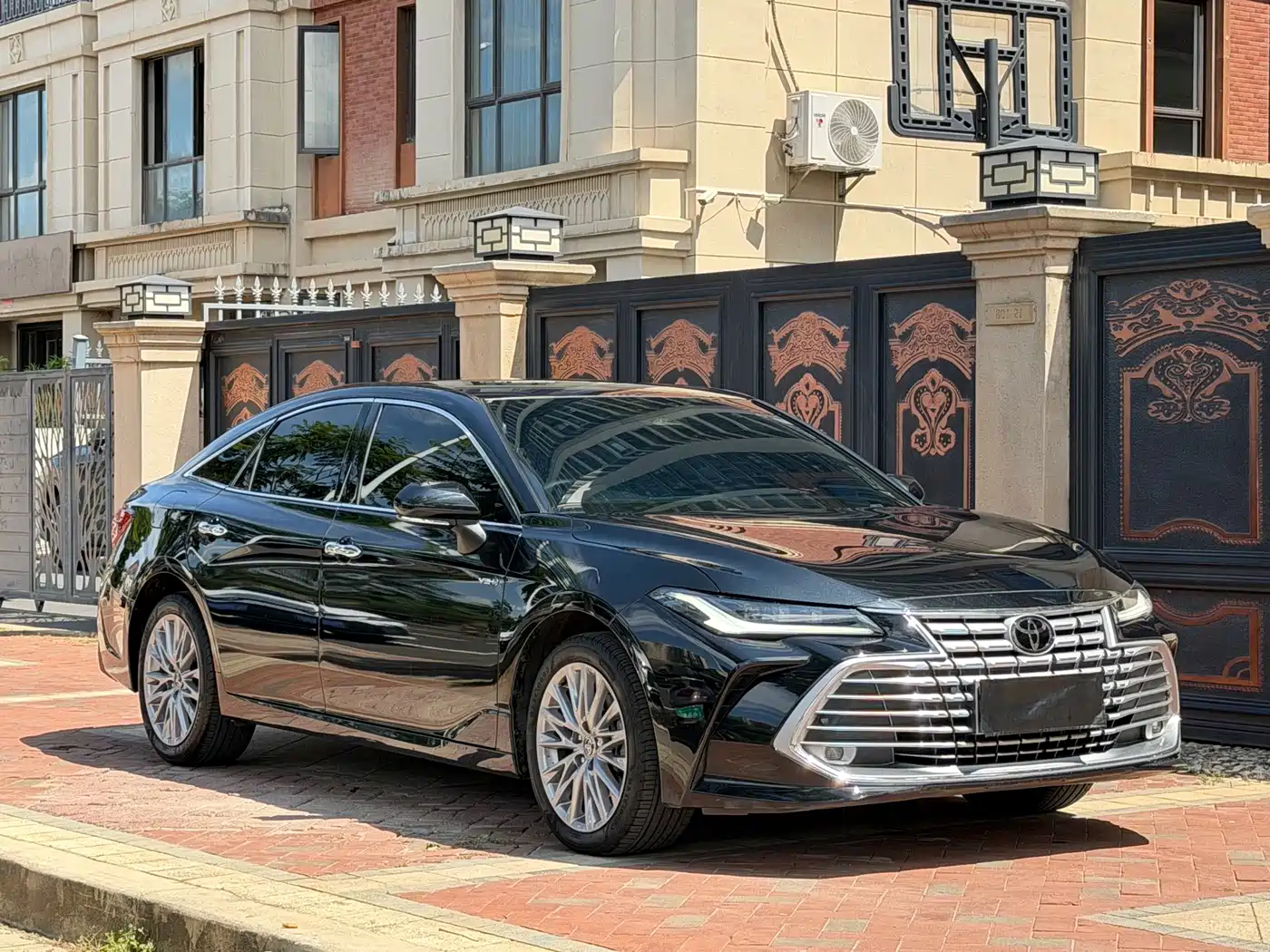 Toyota Avalon 2024 Hybrid 2.0L Luxury Edition фото 3