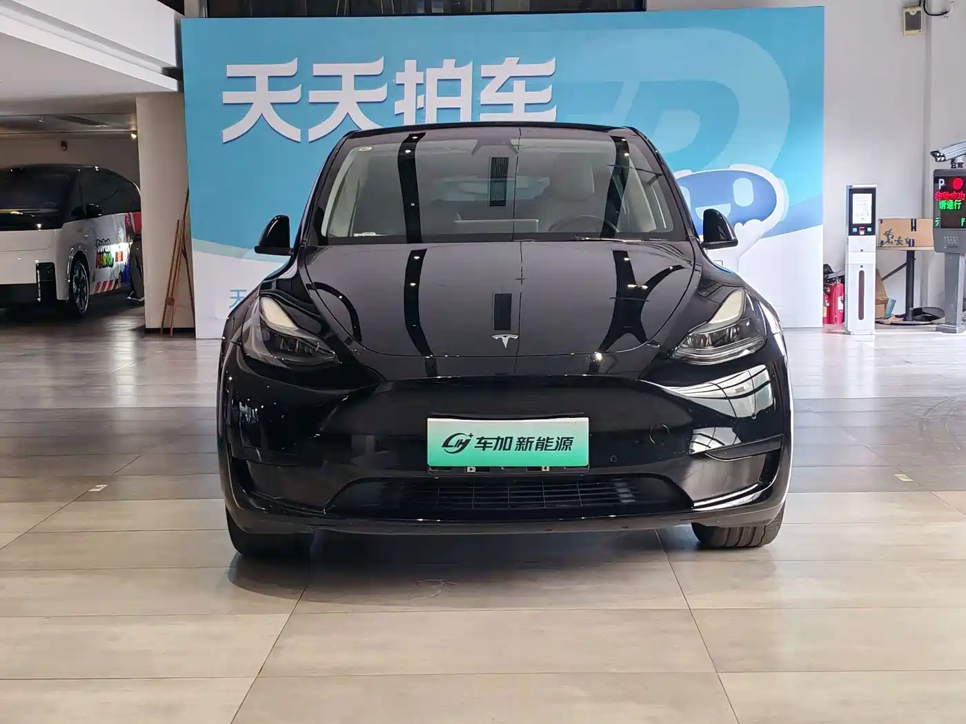 Фото 2 - Tesla Model Y