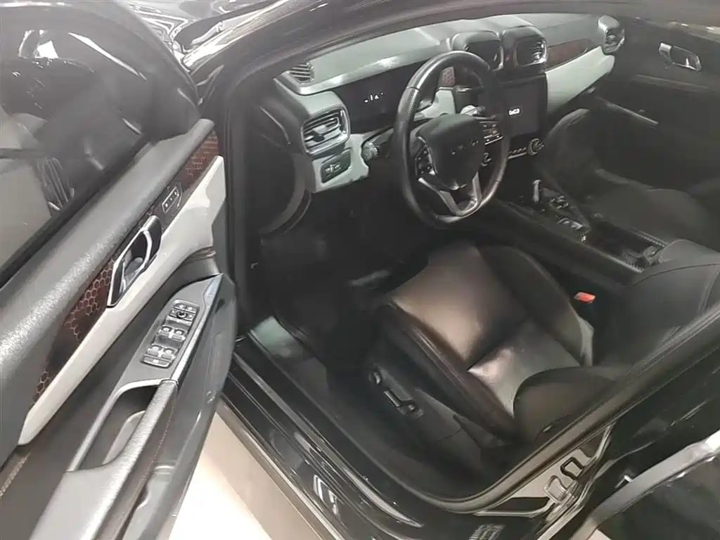 Lynk & Co 03 2019 2.0TD Auto Power Pro Version фото 16