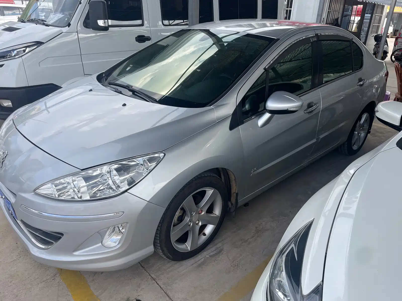 Photo 12 - Peugeot 408