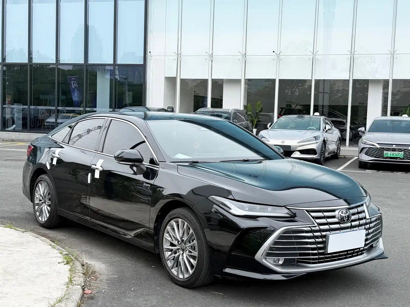 Toyota Avalon 2024 Model Hybrid 2.0L Prestige Edition фото 3