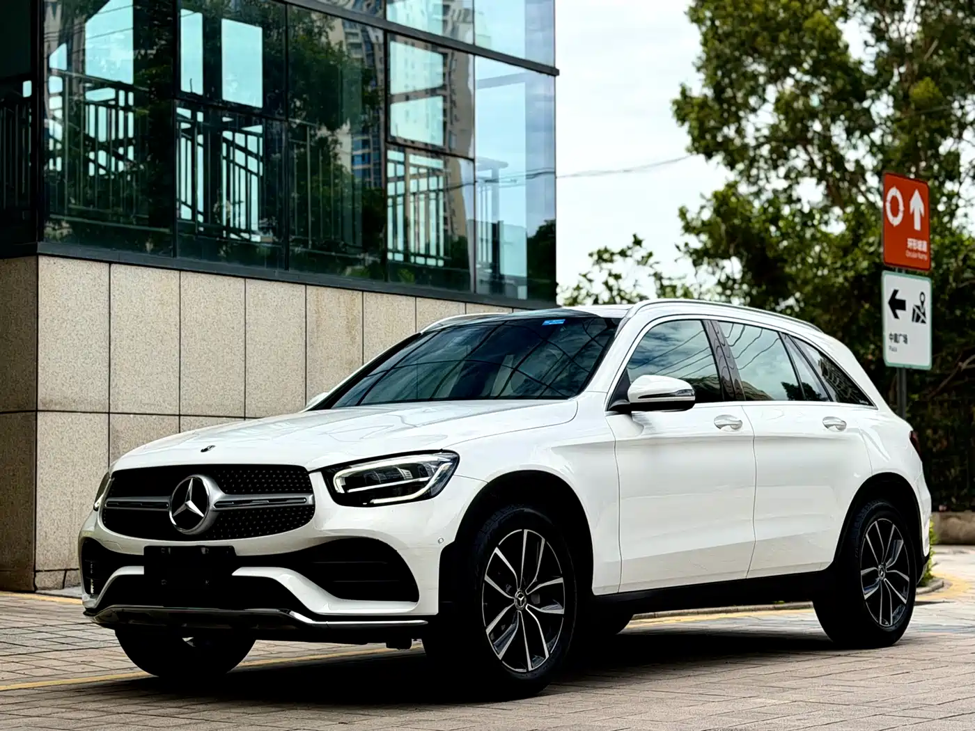 Mercedes-Benz GLC 2021 GLC 260 L 4MATIC Luxury фото 3