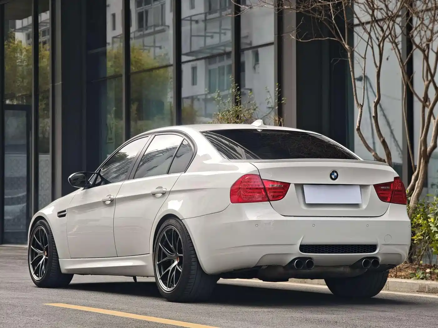 BMW M3 2011 2009 BMW M3 Sedan