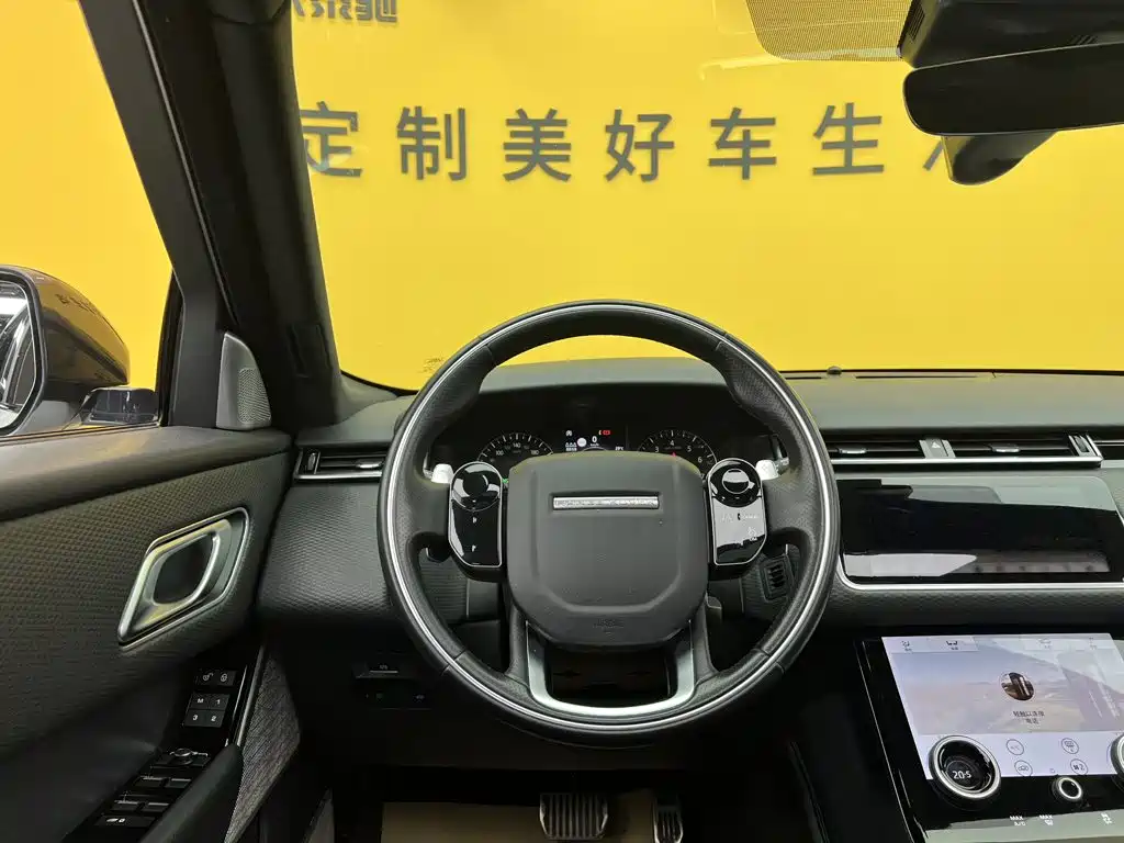 Фото 34 - Land Rover Range Rover Velar
