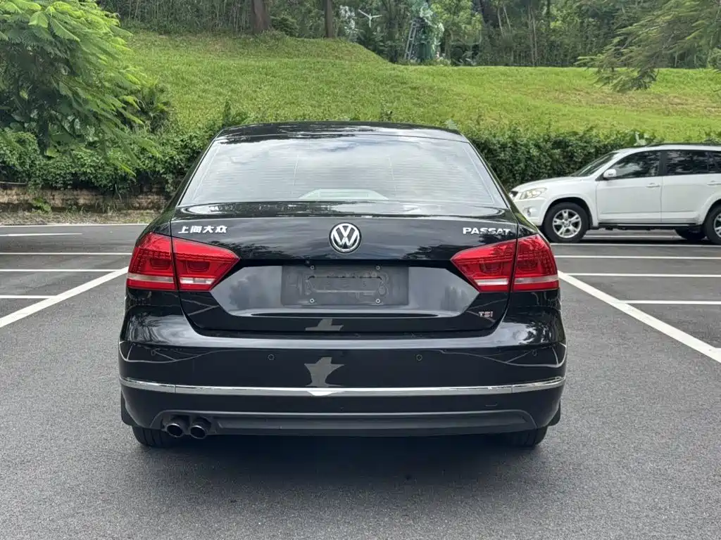 Фото 9 - Volkswagen Passat