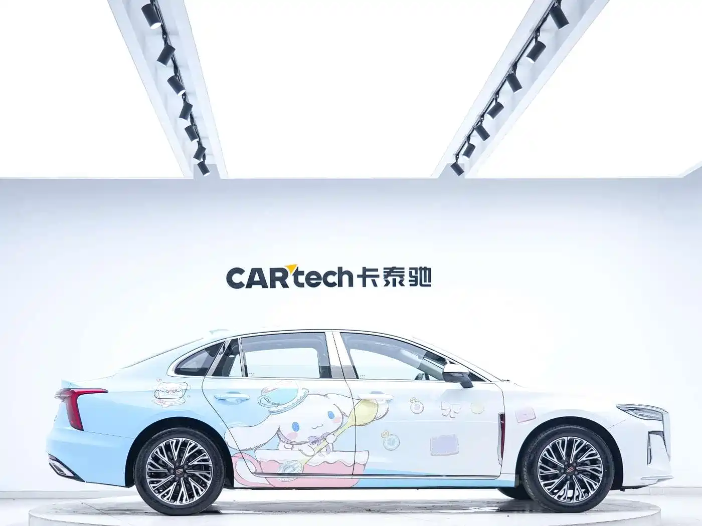Hongqi H5 2025 2.0T Automatic Flag Celebration 500,000 Units Anniversary Edition фото 5