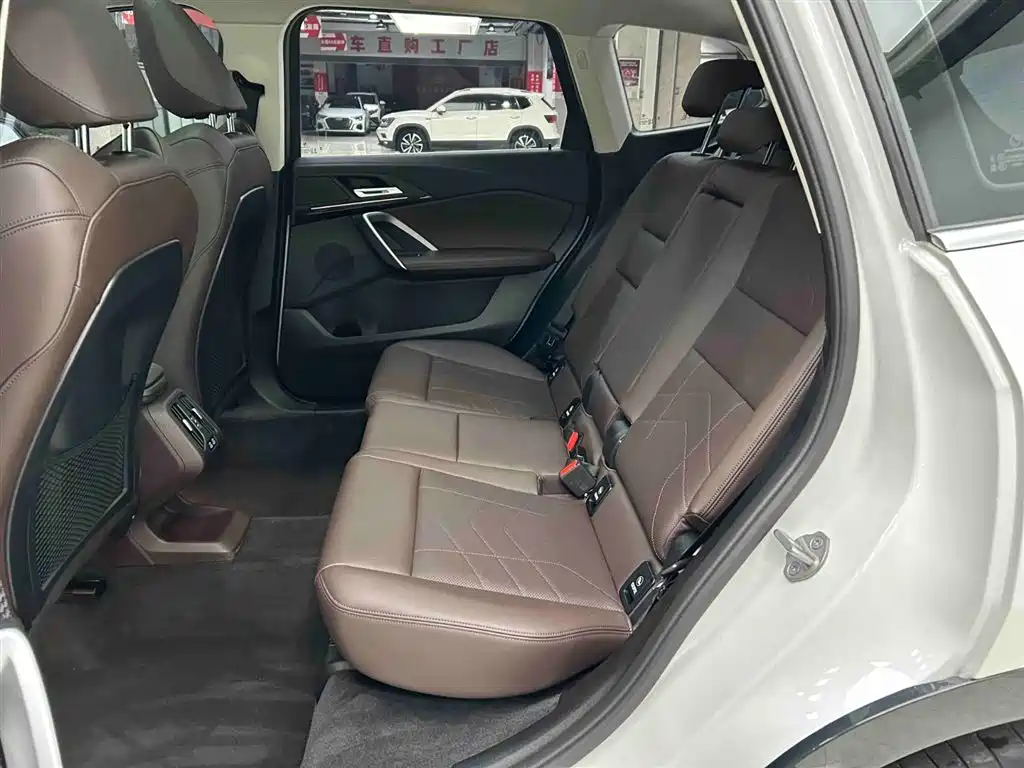 BMW X1 2023 sDrive20Li X Design Package фото 14