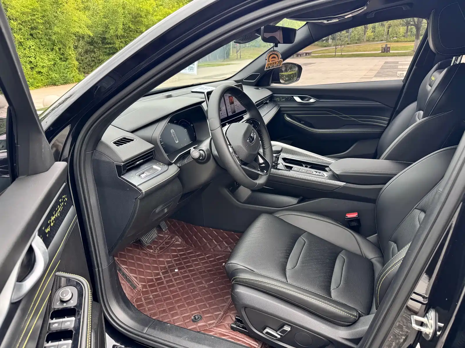 Фото 9 - Geely Preface