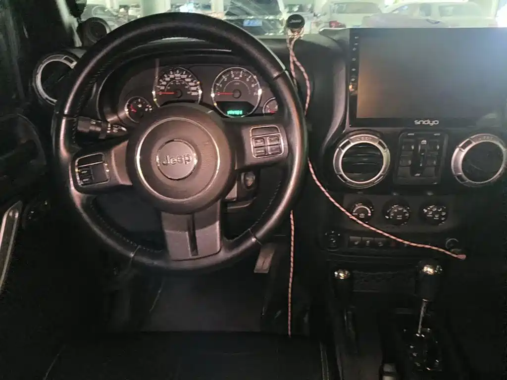 Jeep Wrangler 2012 2012 3.6L Sahara 4-Door