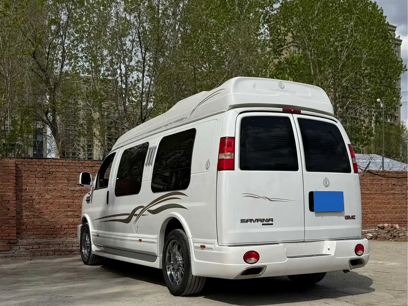 GMC Savana 2013 2013 6.0L 2500S Sport Edition 10-seater
