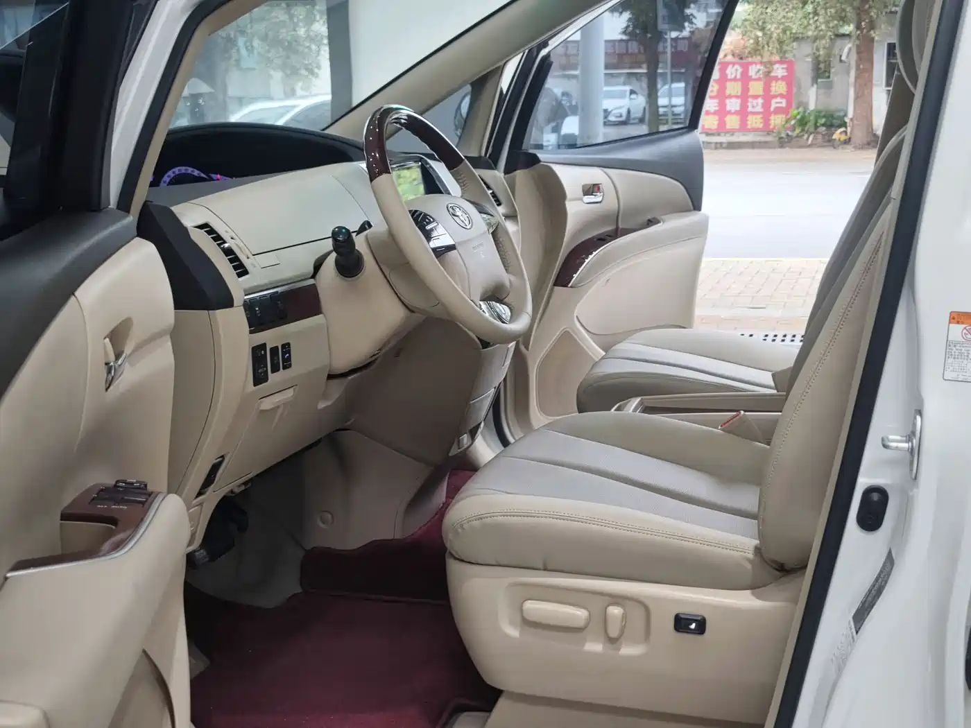 Toyota Previa 2012 2.4L 7-Seater Luxury Edition фото 8